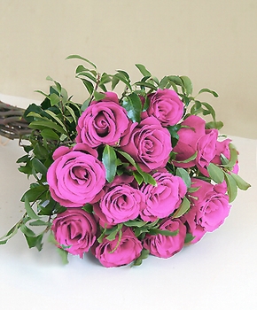 Bouquet of 12 Pink Roses